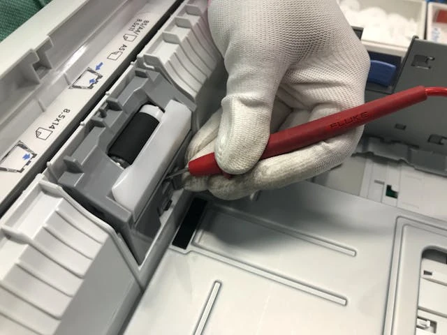 Defekter Drucker mit Papierstau
